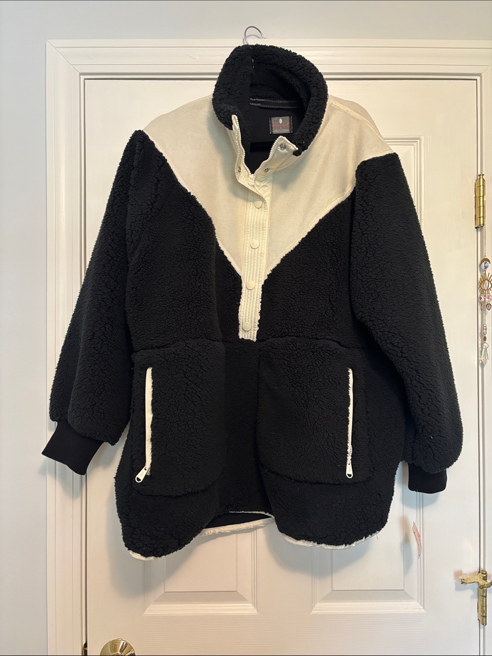 Free People Two-Tone Teddy Pullover Jacket - Black & Cream